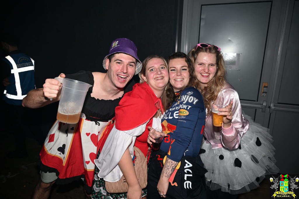 ../Images/Opwarmbal 2026 341.jpg